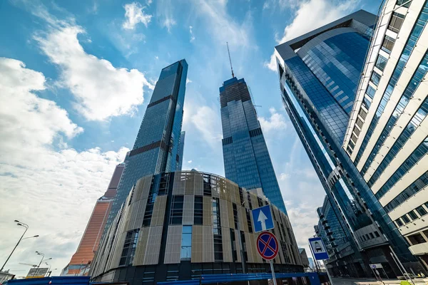 Şehir Moskova . Neva Kuleleri yüksek katlı kompleks, Kuzey kulesi. Rusya.2019