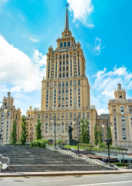 Ciudad Moscú View Hotel Ukraine Taras Shevchenko Terraplén Rusia 2019 — Foto de Stock