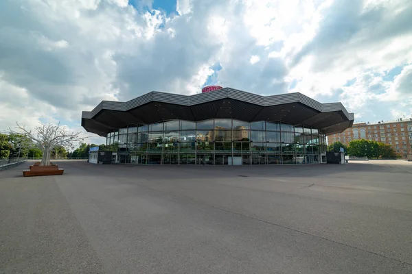 Moskova şehri. büyük Moskova sirki görünümü, Vernadsky Avenue. Russia. 2019