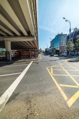 Sadovaya-Samotyochnaya sokak, Samotyachnaya üst geçit. Şehir M