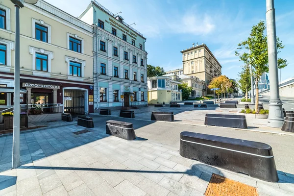 Sadovaya-Samotyochnaya street, 16s1, Clinic them. Svyatoslav Fed — Stock Photo, Image