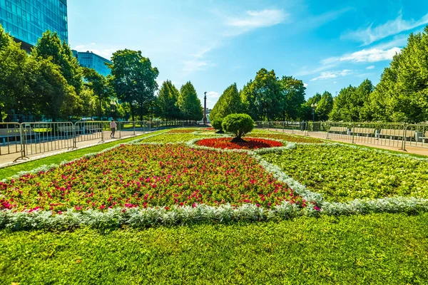Tsvetnoy Bulvarı, turistleri büyüleyen güzel yerler.