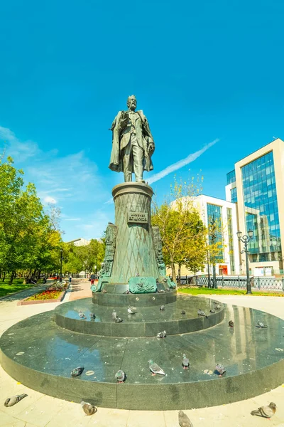 Sretensky Boulevard, Monumento V.G. Shukhov.City il Mosca — Foto Stock