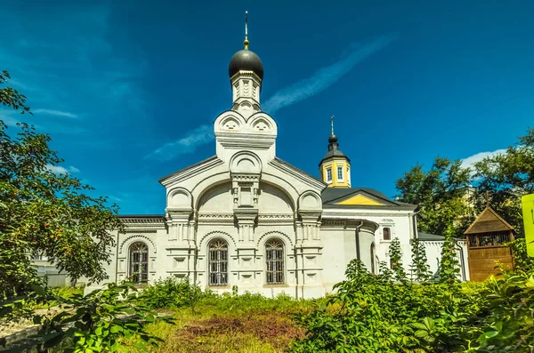 Igreja de São Nicolau de Myra em Derbenev.City a Moscou — Fotografia de Stock