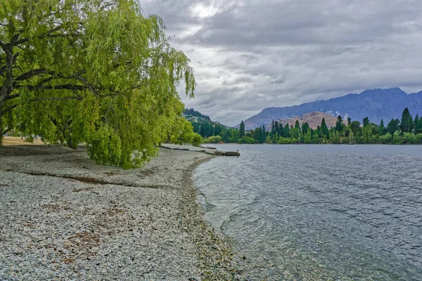 Queenstown Nový Zéland Ledna 2018 Lake Wakatipu Mountian Vrcholy Pozadí — Stock fotografie