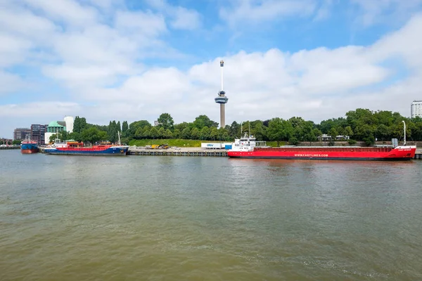 Euromast Rotterdam Paesi Bassi Navi Marittime Fronte Nel Porto — Foto Stock