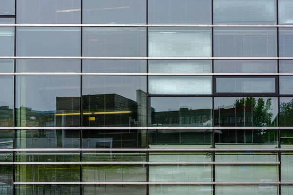 Стеклянный Фасад Современного Офисного Здания Делфте Нидерланды — Бесплатное стоковое фото