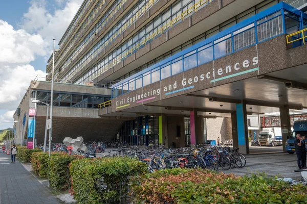 Eingang Des Gebäudes Für Bauingenieurwesen Und Geowissenschaften Der Technischen Universität — Stockfoto