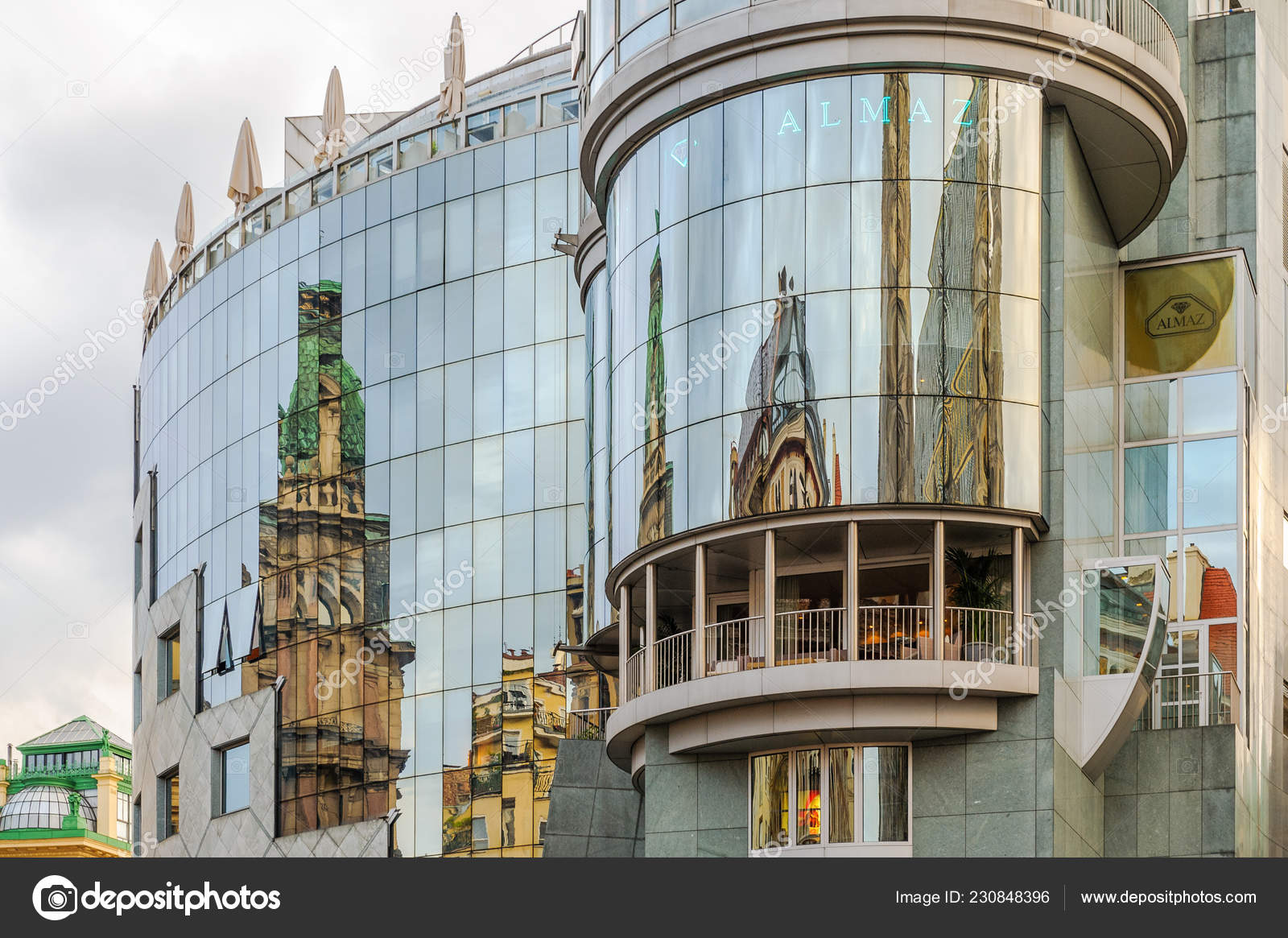 Beautiful Reflections Windows Haas Haus Building Stephansplatz