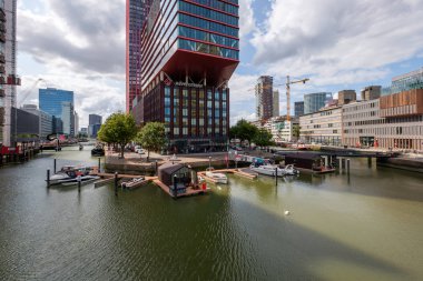 Görünüm Wijnhaven taslağı üzerinde şehir cente yüksek doğmak alanında