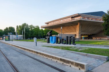 Delft Teknik Üniversitesi, Hollanda kampüste görüntülemek