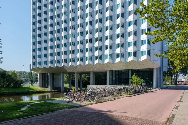 Studentenwohnungen auf dem Campus der Technischen Universität Delft, Niederlande — Stockfoto
