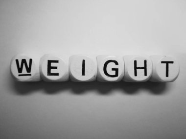 beyaz zar küpleri üzerine ağırlık sözcüğü 