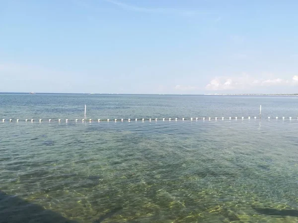 Giorno Bella Vista Della Riva Del Mare — Foto Stock