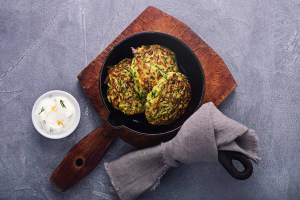 Frittelle di zucchine — Foto Stock