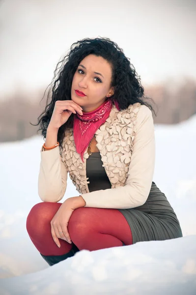 Portrait of beautiful girl in winter time with snow. — Stock Photo, Image