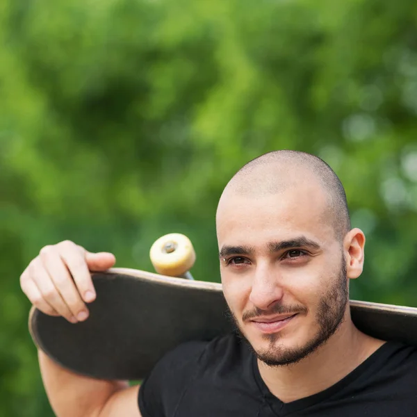 Portrait Homme Avec Planche Roulettes — Photo