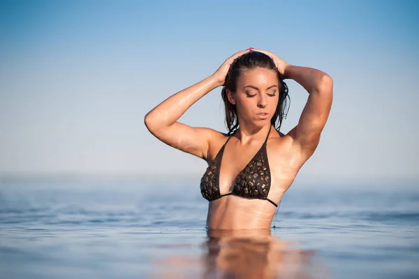 Sensual Woman Posing Water Sea — Stock Photo, Image