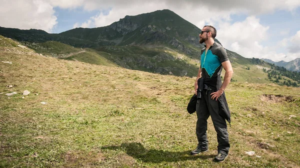 Dağlarda Sporcu Portresi Alpler Talya — Stok fotoğraf