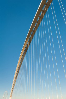 Reggio Emilia, Italya-23 Şubat 2014. Mimar Santiago Calatrava tarafından ünlü köprüler kompleksi 