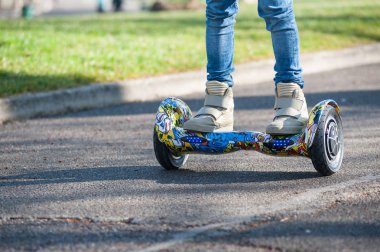 Bologna, İtalya - 31 Ocak 2016: Şarj edilebilir pille çalışan bir scooter olan Hoverboard'un yakın çekimi