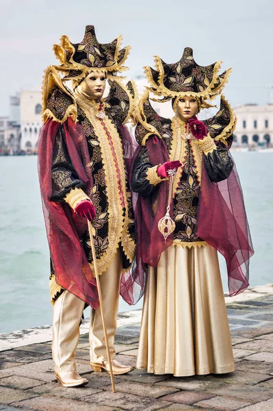 Menschen Masken Und Kostümen Hafen Karneval Von Venedig Italien — Stockfoto