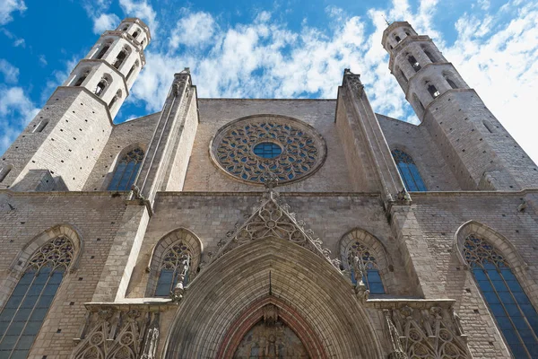西班牙巴塞罗那的圣玛丽亚德尔马教堂外墙 它是巴塞罗那最美丽的教堂之一 — 图库照片