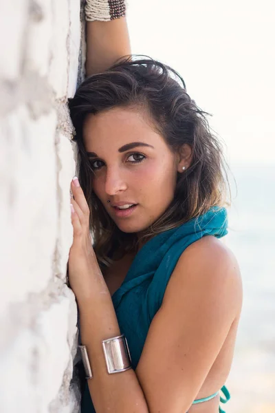 Sensual Young Woman Wearing Turquoise Bikini Posing Sea — Stock Photo, Image