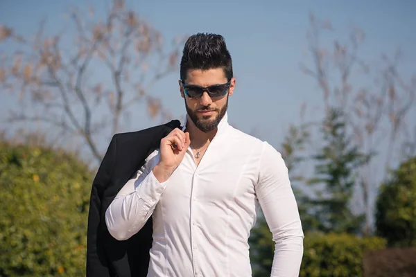 Confident Young Man Outdoors Portrait — Foto Stock