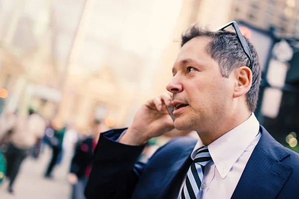 Businessman Talking Phone Street Manhattan New York City Filtered Image — стоковое фото