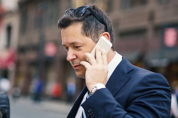 Businessman Talking Phone Street Manhattan New York City — стокове фото