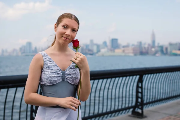 Young Beautiful Ballerina Portrait Red Rose New Jersey Waterfront New — Stock Photo, Image