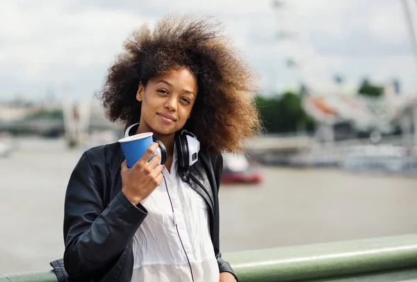 Joven Atractiva Mujer Afroamericana Londres —  Fotos de Stock