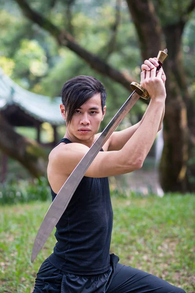 Young Man Practicing Kung Sword Park Hong Kong — Stock Photo, Image