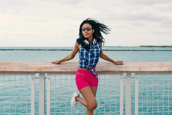 Ritratto adolescenziale a South Pointe Pier. South Beach Miami, Flori — Foto Stock