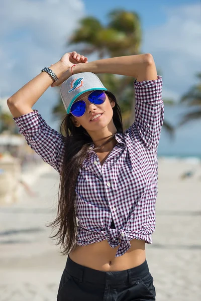 Miami Marzo 2016 Hermoso Retrato Mujer Morena Con Sombrero Miami —  Fotos de Stock