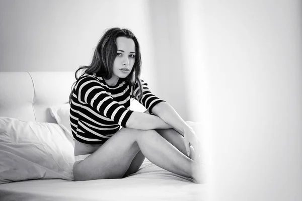 Sensual Young Woman Close Portrait Home Laying Her Bed Black — Stock Photo, Image