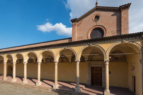 Santissima Annunziata Igreja Dia Ensolarado Com Céu Azul Bolonha Itália — Fotografia de Stock