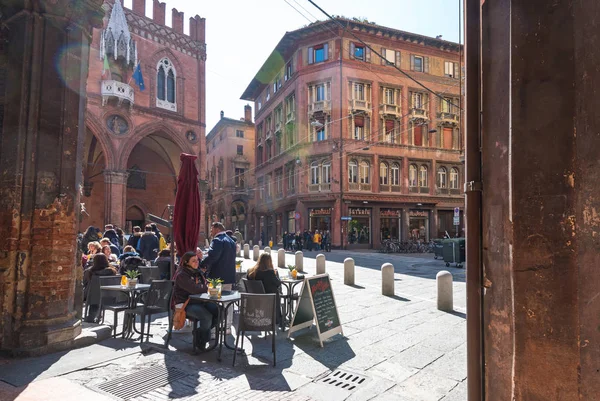 Bologna Italia Circa Marzo 2018 Vista Ciudad Con Personas Almorzando —  Fotos de Stock