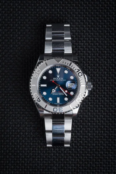 Rolex Oyster Perpetual Date Yacht Master Relógio Sobre Fundo Preto — Fotografia de Stock