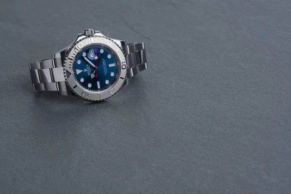 Reloj Rolex Oyster Perpetual Date Yacht Master Sobre Fondo Gris — Foto de Stock
