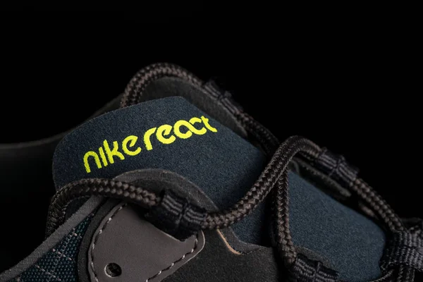 Μπολόνια Ιταλία Φεβρουάριος 2019 Ολοκαίνουργιο Αθλητικό Παπούτσι Nike Air Αντιδρώ — Φωτογραφία Αρχείου