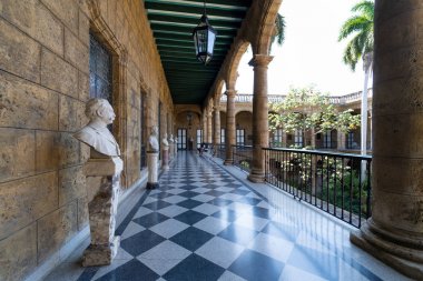 Havana, Küba - Mart 2019: Palacio de los Capitanes Generales iç görünümü, Şehir Müzesi'nin bulunduğu yer, Eski Havana.