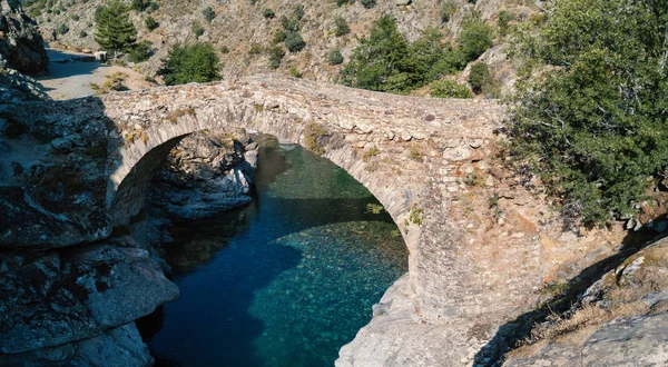 Αρχαία Τοξωτά Γενουάτες Πέτρινο Γεφύρι Στην Asco Κορσική Γαλλία — Φωτογραφία Αρχείου