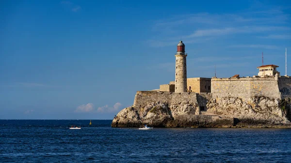 埃尔莫罗西班牙堡垒墙与灯塔在哈瓦那 — 图库照片