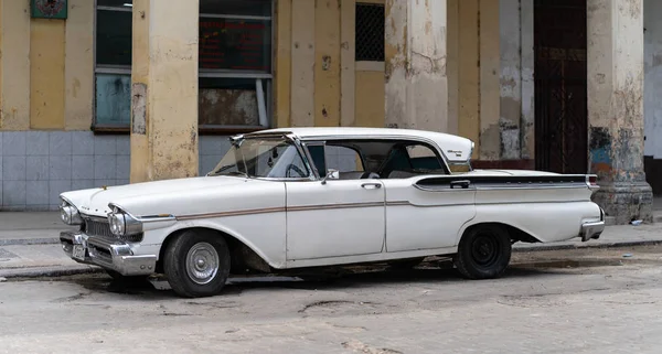 Havana Cuba Março 2019 Carro Mercury Turnpike Cruiser Automóvel Tamanho — Fotografia de Stock