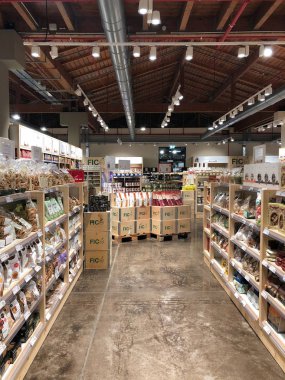 Bologna, İtalya - Temmuz, 2018: Fico Eataly World gıda ürünleri dis
