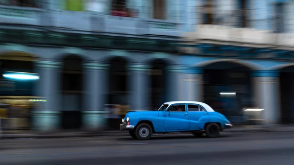 Alte Amerikanische Auto Schwenken Blick Den Straßen Von Havana Kuba — Stockfoto