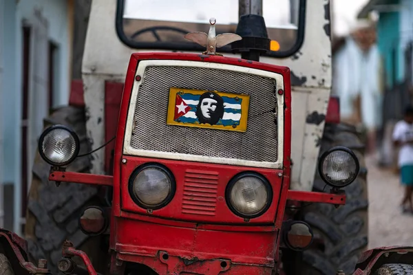 Bandeira Cubana Vermelha Azul Branca Retrato Che Guevara Chapa Metálica — Fotografia de Stock