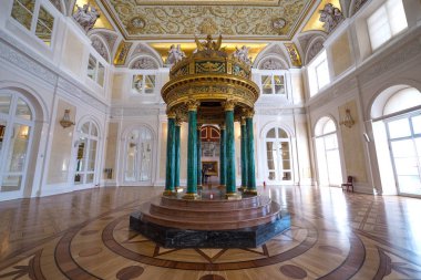 Saint Petersburg - Çerkez mayıs, 2018: Kış Lık Saray iç görünümü - Hermitage. 